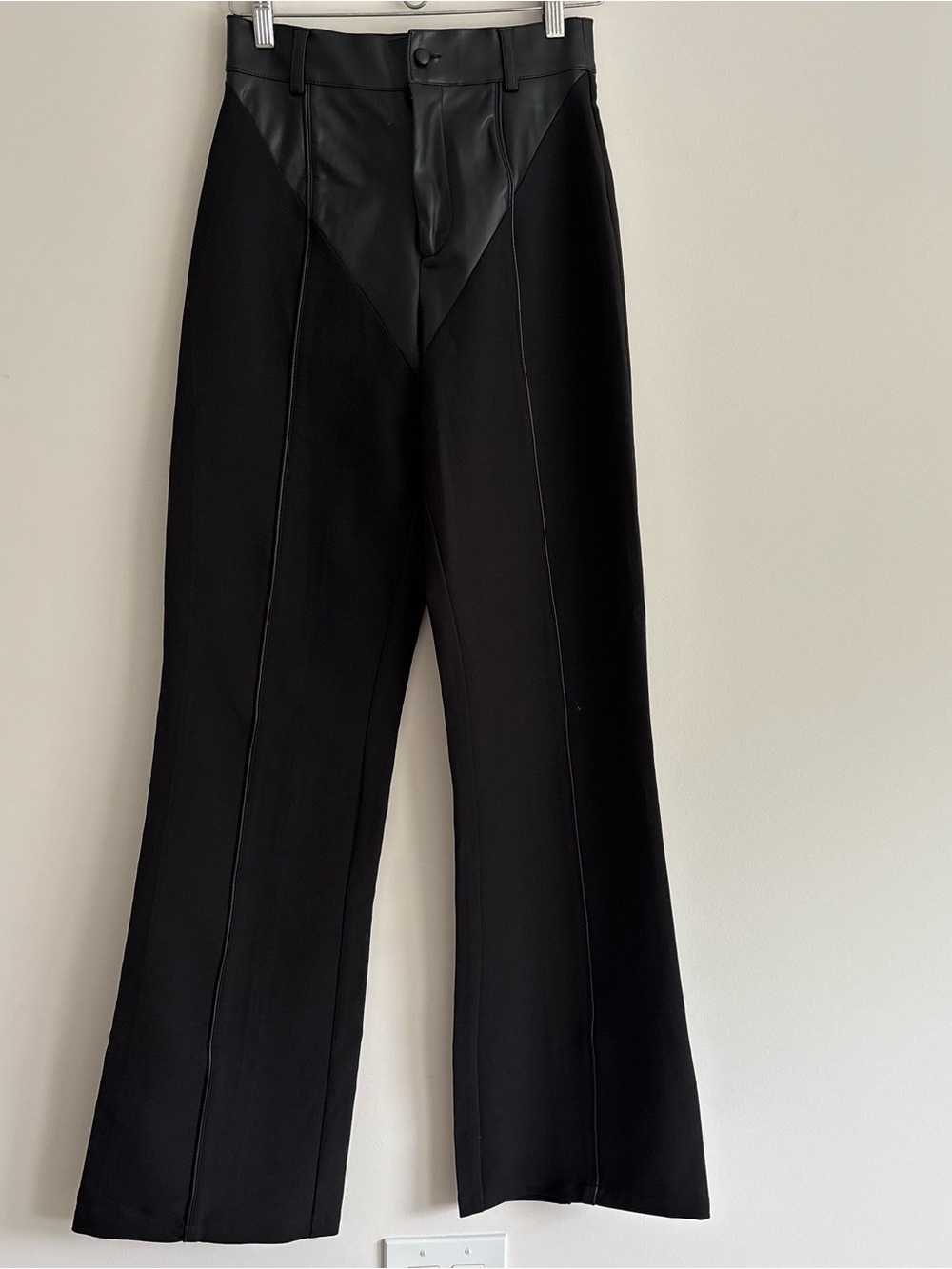 Manieré de Voir women’s panel black leather tailored pants size 4 - Picture 2 of 8